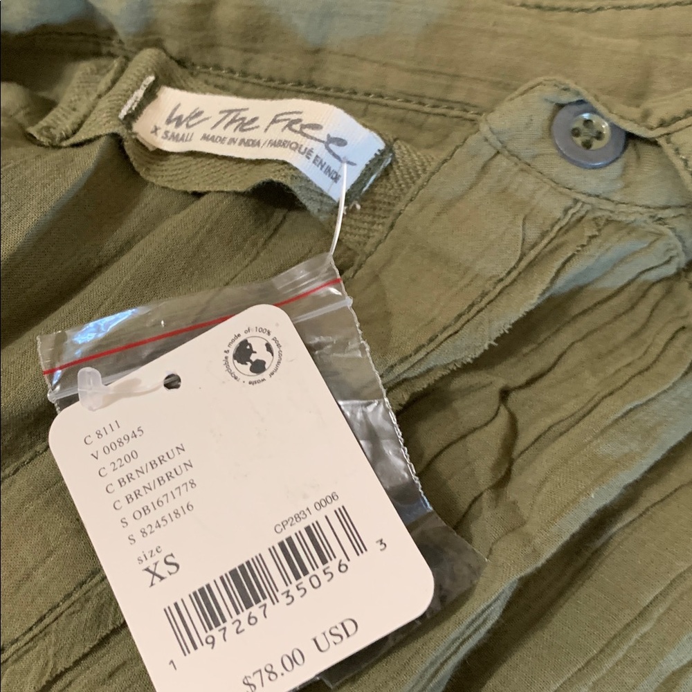 FREE PEOPLE Oversized Float Away Button Down Top NWT Olive Green - Picture 6 of 8